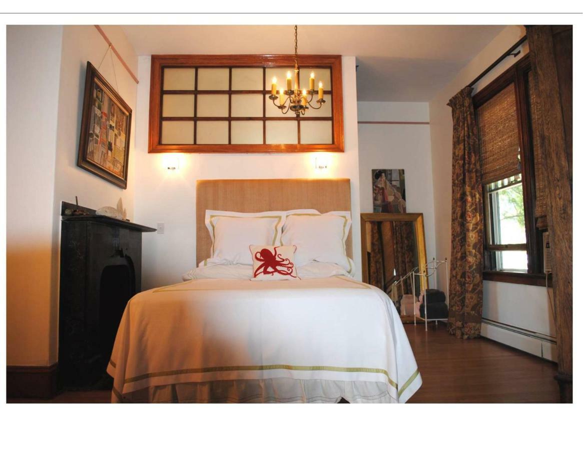 Austin House Inn Torre di Torre di Newport Esterno foto