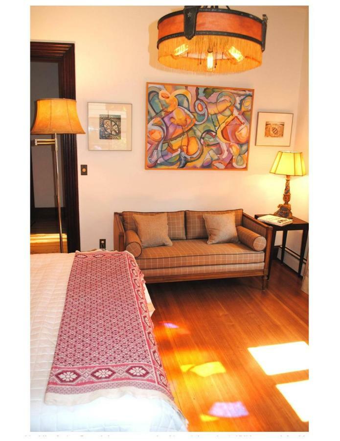 Austin House Inn Torre di Torre di Newport Esterno foto